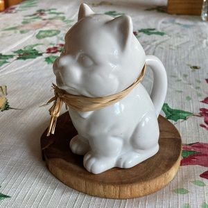 Vintage White Kitty cat creamer